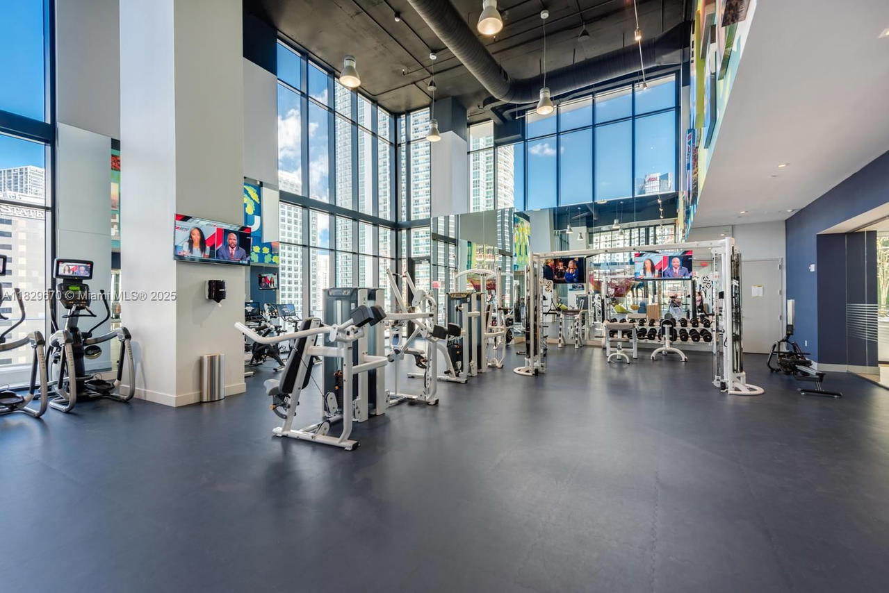 Real estate property located at 1010 Brickell Ave #3403, Miami-dade, 1010 Brickell Condo, Miami, FL