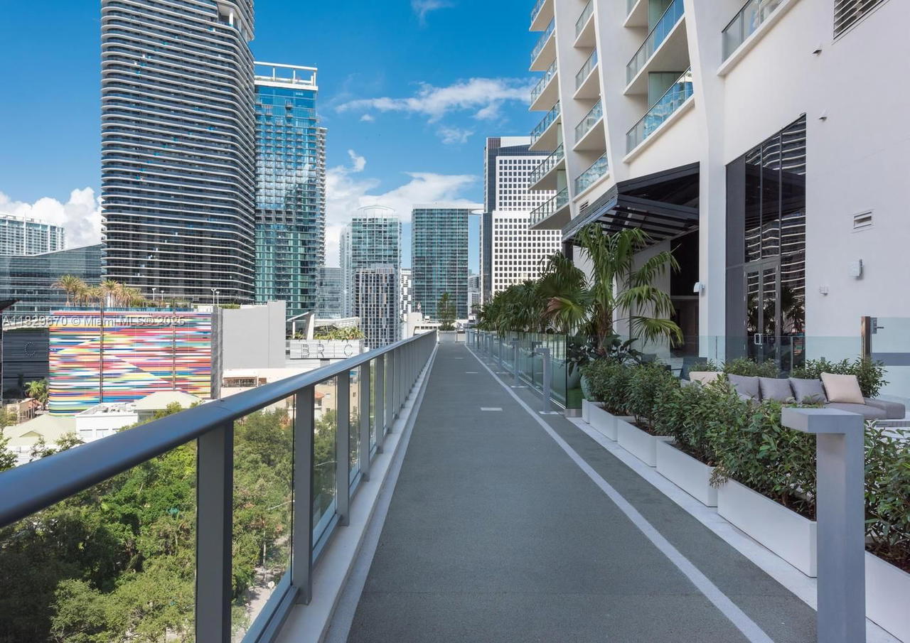 Real estate property located at 1010 Brickell Ave #3403, Miami-dade, 1010 Brickell Condo, Miami, FL