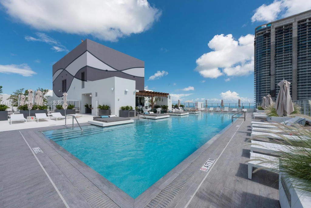 Real estate property located at 1010 Brickell Ave #3403, Miami-dade, 1010 Brickell Condo, Miami, FL