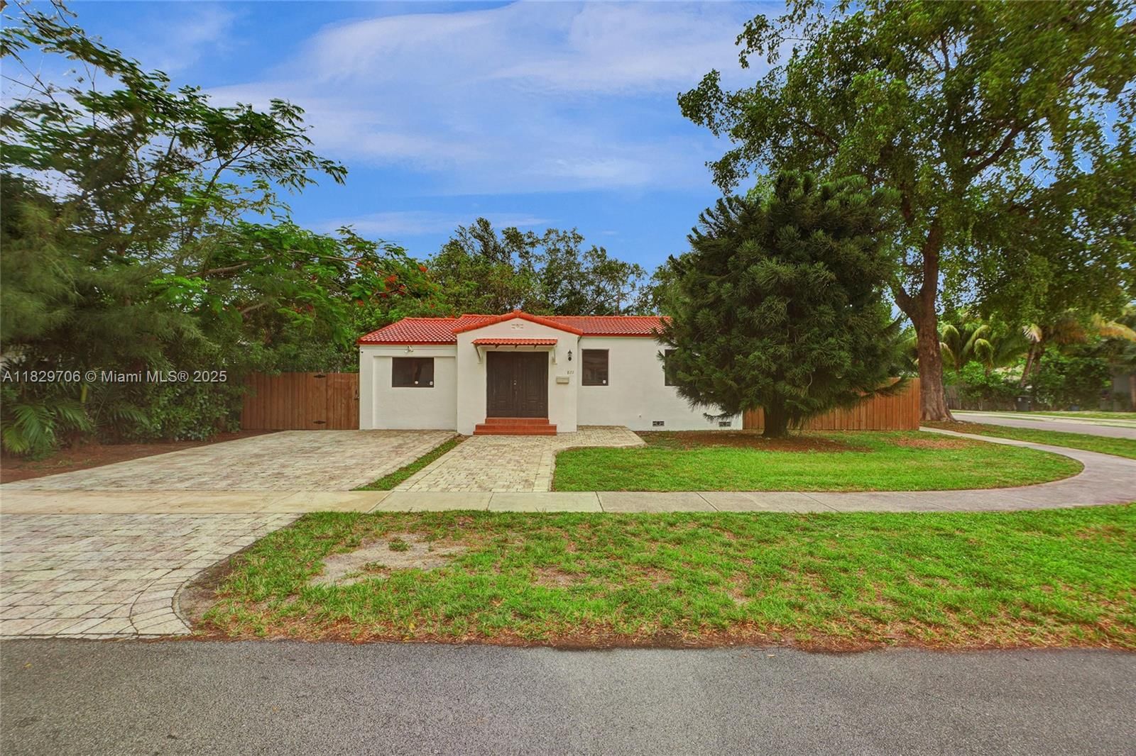 Real estate property located at 871 122nd St, Miami-dade, Melville Terr Amd, North Miami, FL