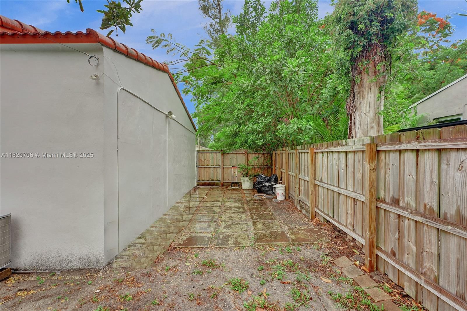 Real estate property located at 871 122nd St, Miami-dade, Melville Terr Amd, North Miami, FL