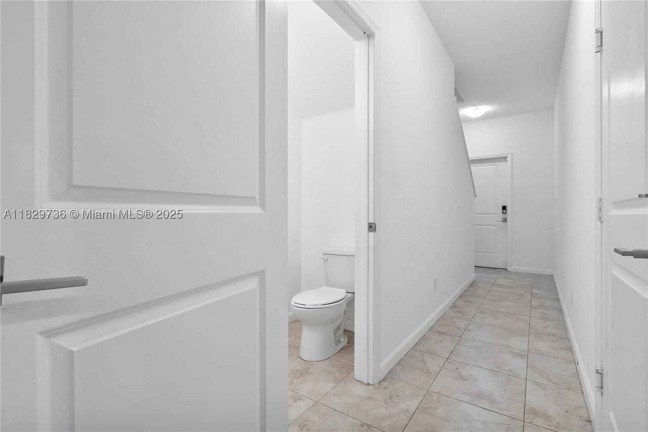 Real estate property located at 1128 40th Ter, Broward, Cricket Club, Lauderhill, FL