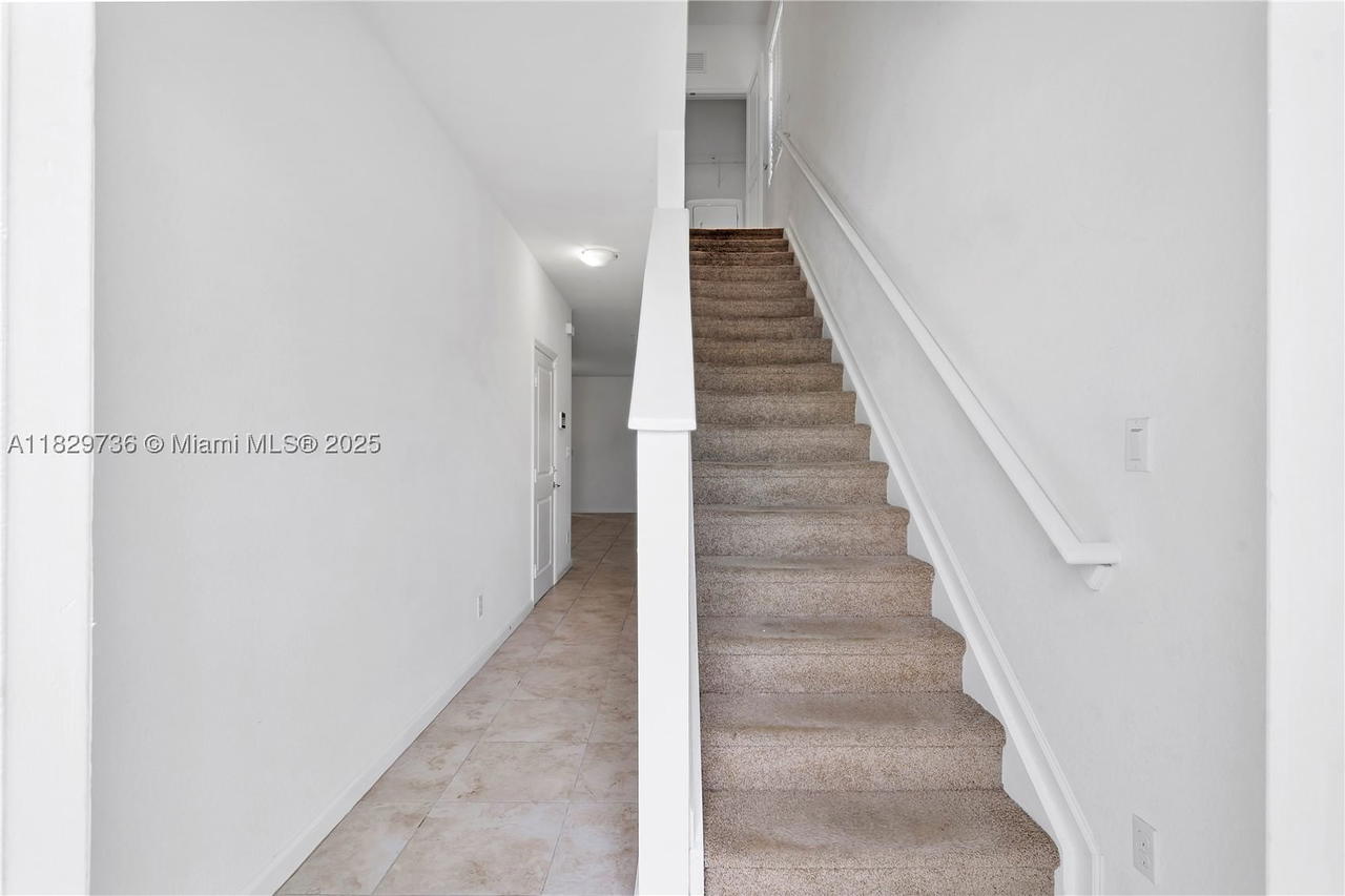 Real estate property located at 1128 40th Ter, Broward, Cricket Club, Lauderhill, FL