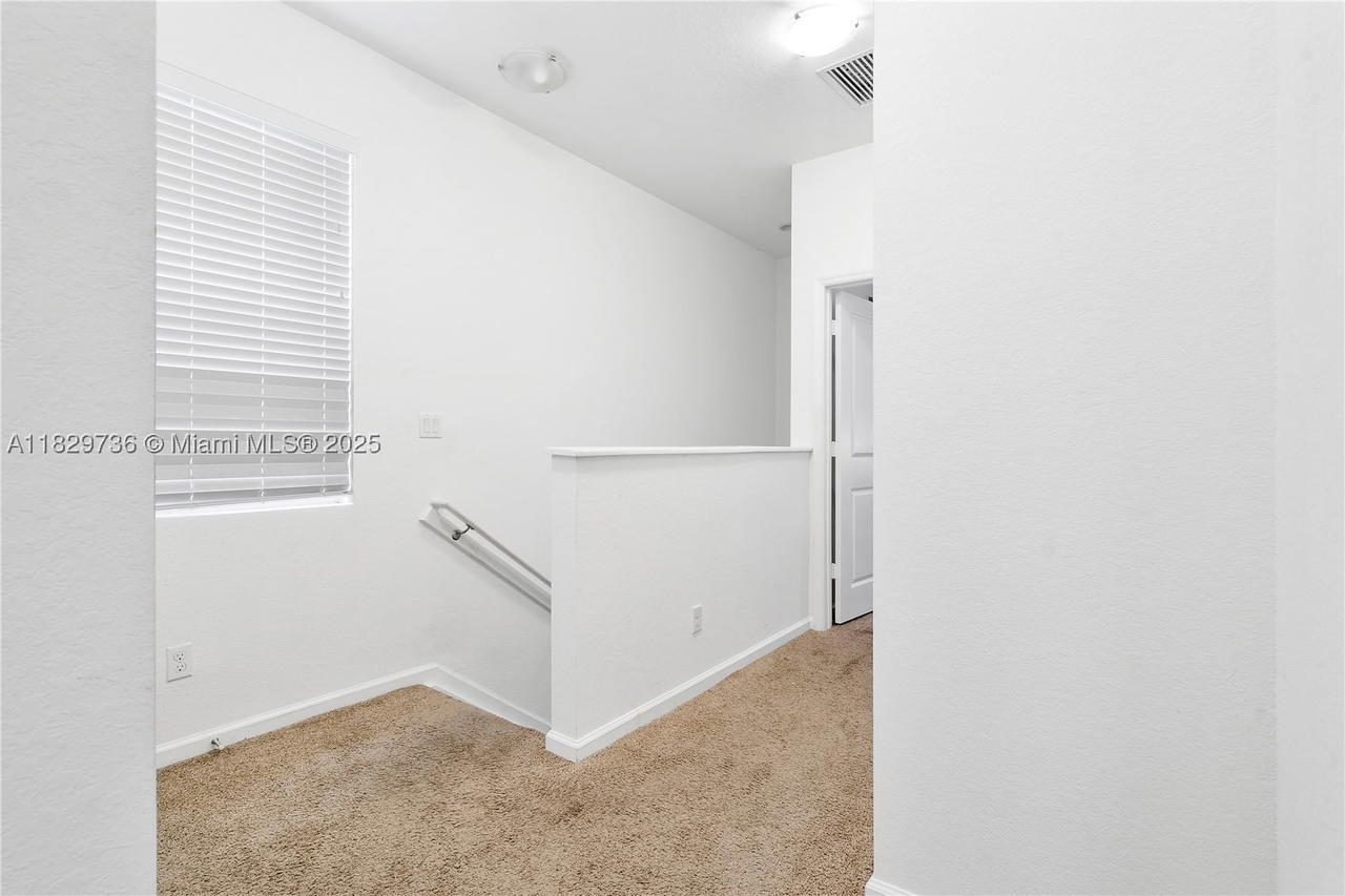 Real estate property located at 1128 40th Ter, Broward, Cricket Club, Lauderhill, FL