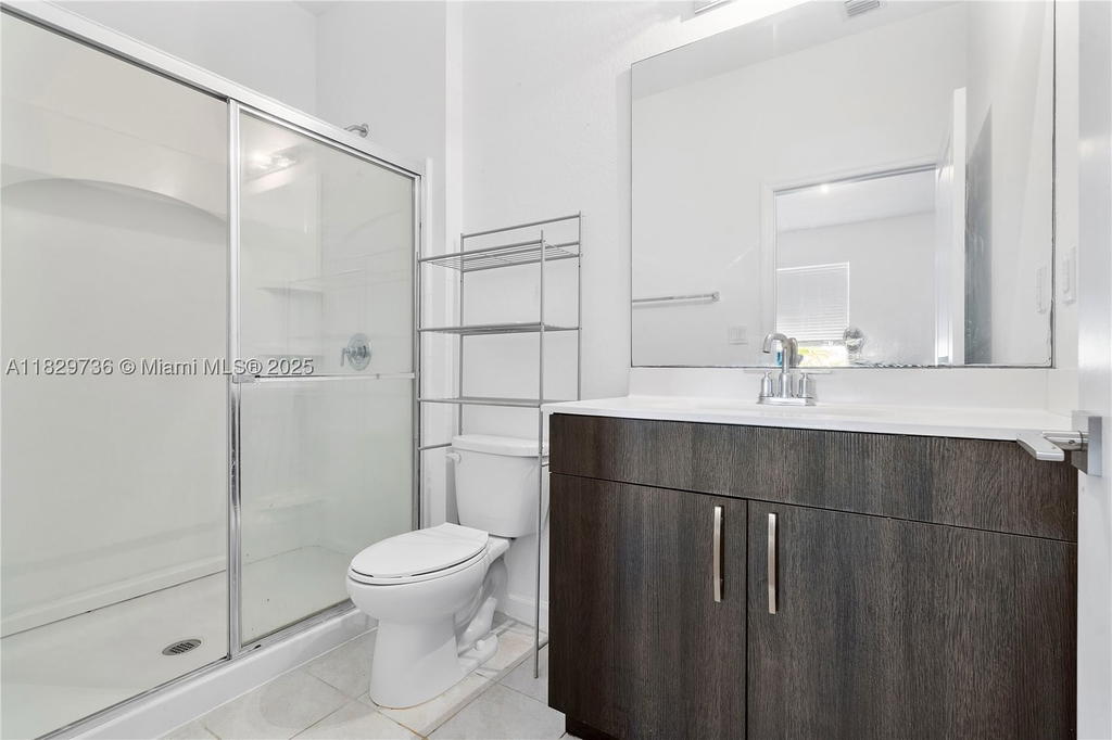 Real estate property located at 1128 40th Ter, Broward, Cricket Club, Lauderhill, FL