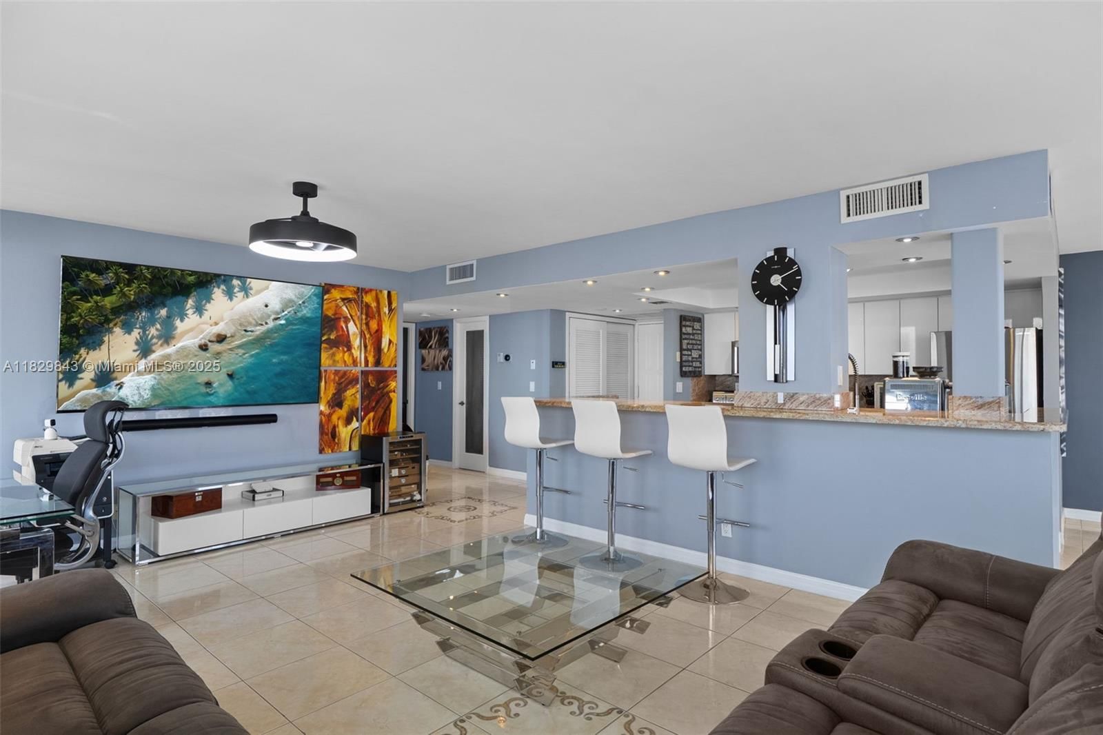 Real estate property located at 200 Leslie Dr #810, Broward, 200 Leslie Condo, Hallandale Beach, FL