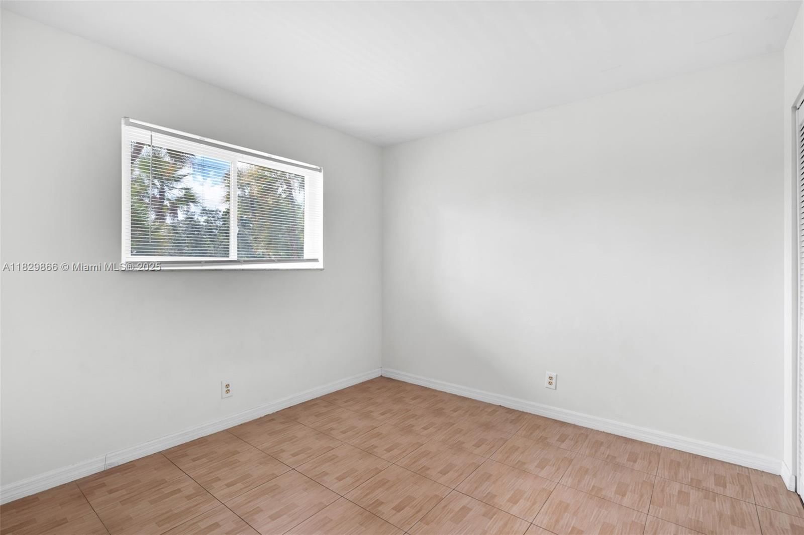 Real estate property located at 2106 Cypress Bend Dr #203, Broward, Cypress Bend Iv-11 Condo, Pompano Beach, FL