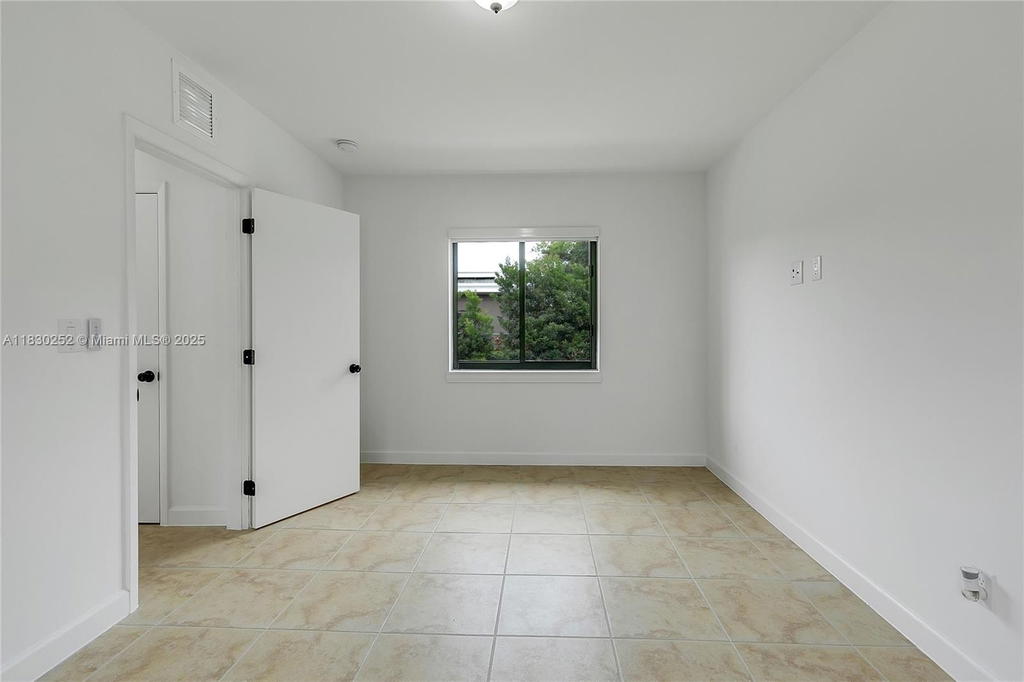 Real estate property located at 36 52nd St, Miami-dade, Railway Shops Addn 2nd Am, Miami, FL