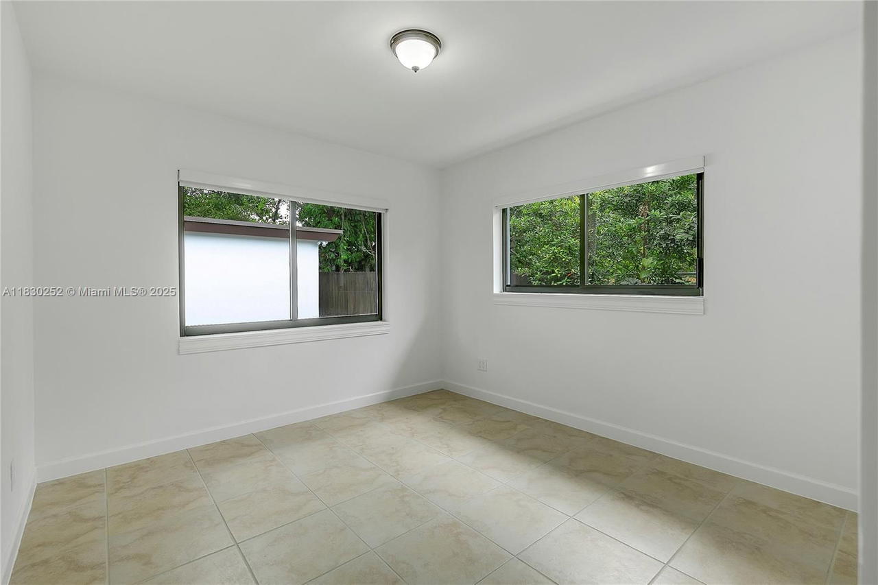 Real estate property located at 36 52nd St, Miami-dade, Railway Shops Addn 2nd Am, Miami, FL