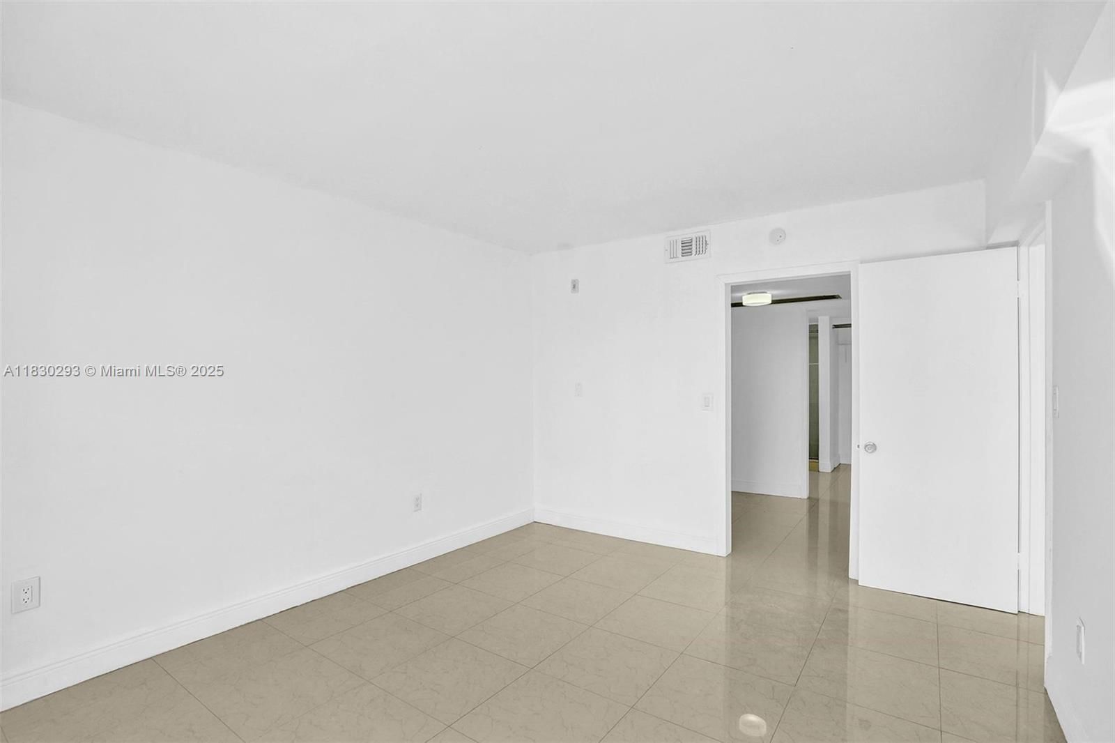 Real estate property located at 1650 115th St #604, Miami-dade, Cricket Clubhouse Condo, Miami, FL