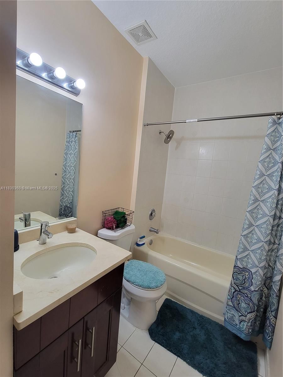 Real estate property located at 10653 8th St #2407, Broward, Hampton Isles Condo, Pembroke Pines, FL