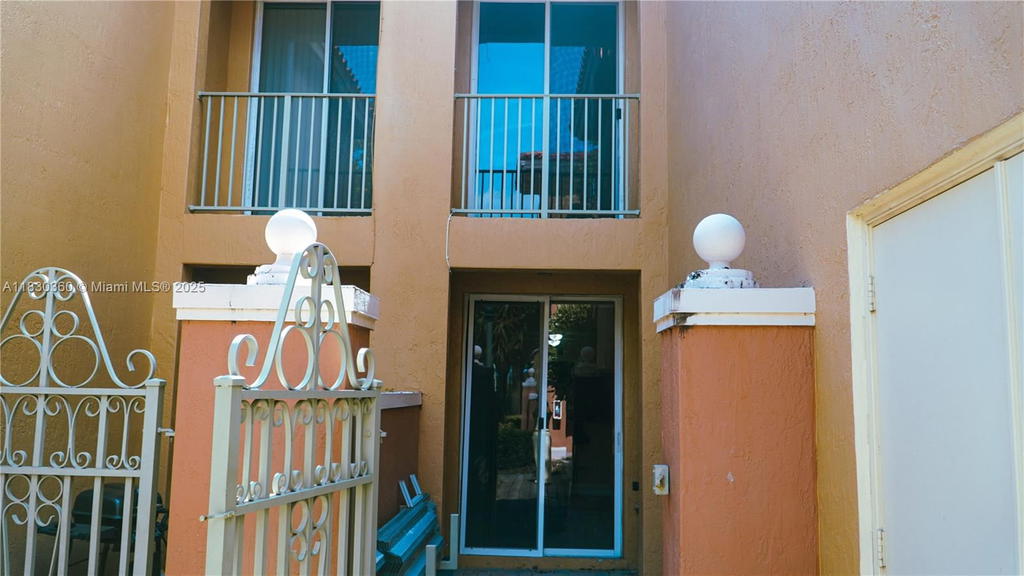 Real estate property located at 10653 8th St #2407, Broward, Hampton Isles Condo, Pembroke Pines, FL