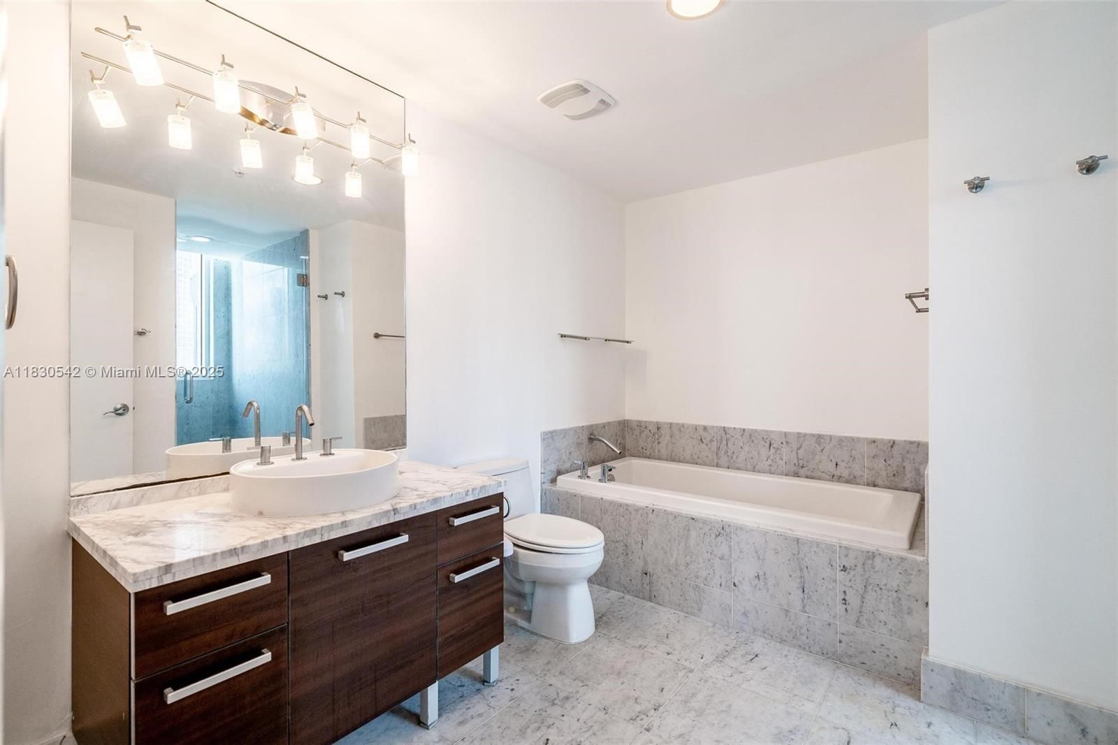 Real estate property located at 253 2nd St #2608, Miami-dade, Vizcayne South Condo, Miami, FL