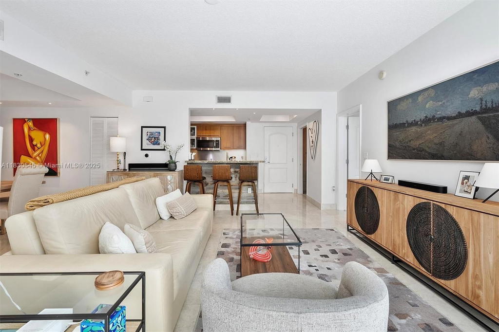 Real estate property located at 110 Washington Ave #1608, Miami-dade, N/a, Miami Beach, FL