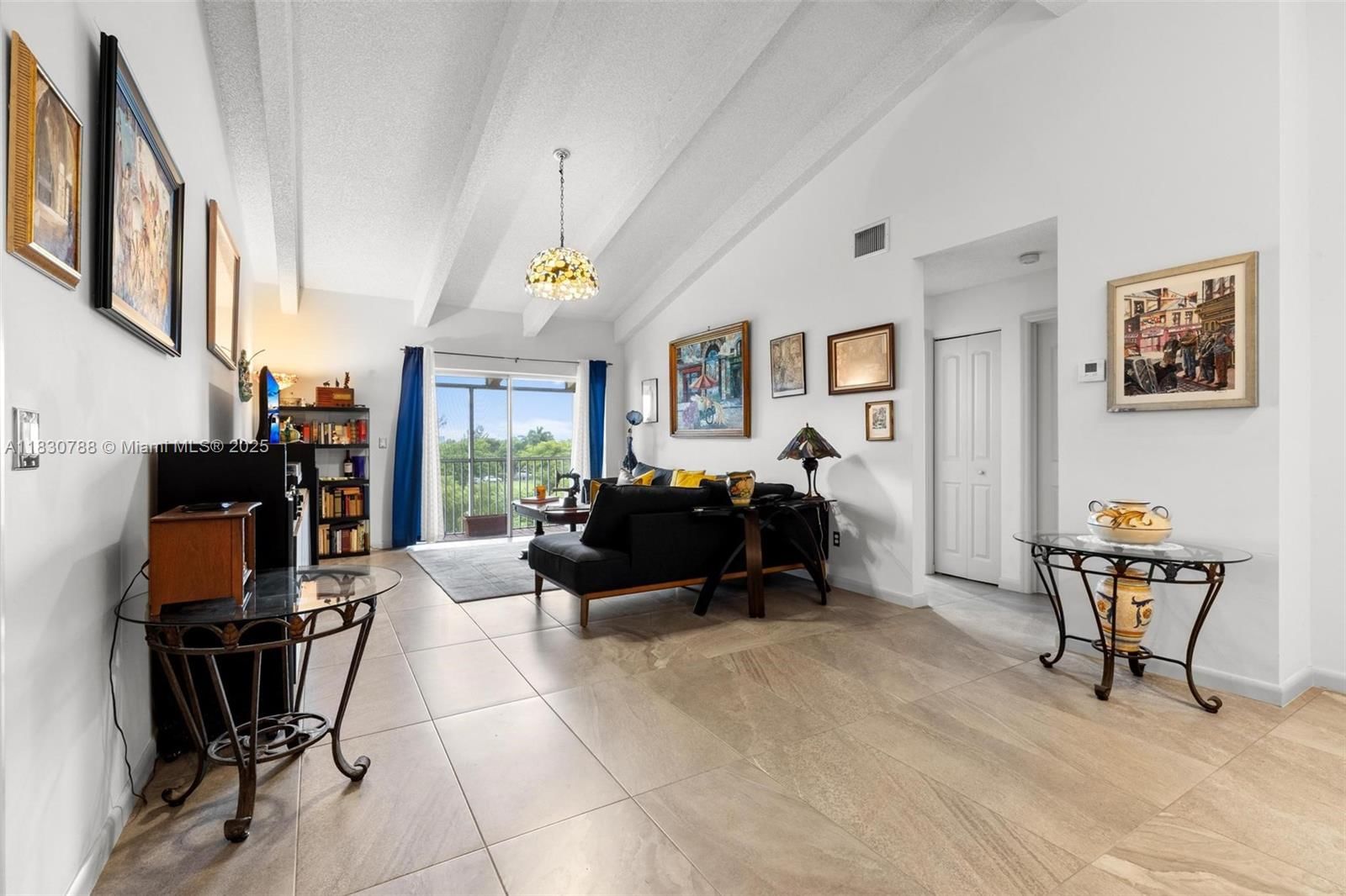 Real estate property located at 21133 85th Ave #404, Miami-dade, Cove Condo Phase Ii, The, Cutler Bay, FL