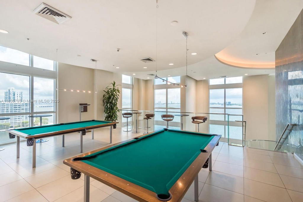 Real estate property located at 1900 Bayshore Dr #3804, Miami-dade, Quantum On The Bay Condo, Miami, FL