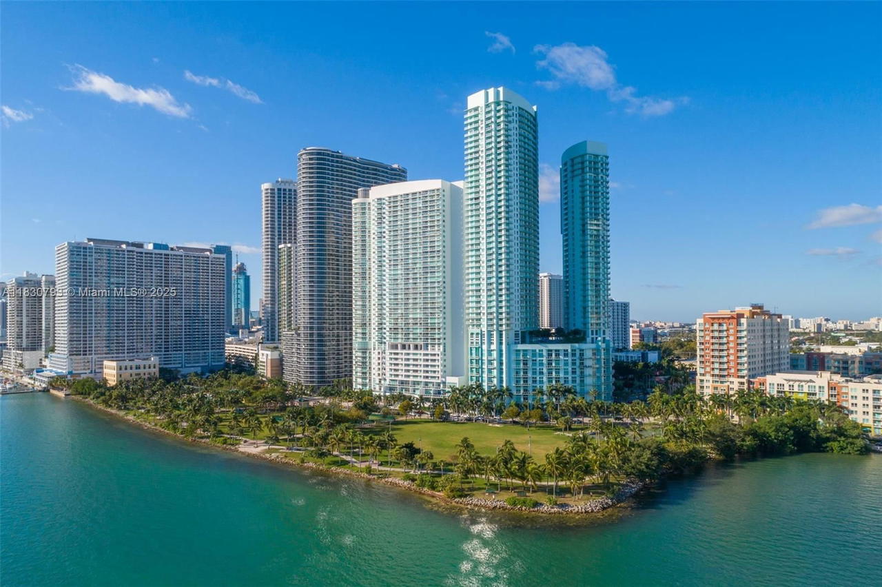 Real estate property located at 1900 Bayshore Dr #3804, Miami-dade, Quantum On The Bay Condo, Miami, FL