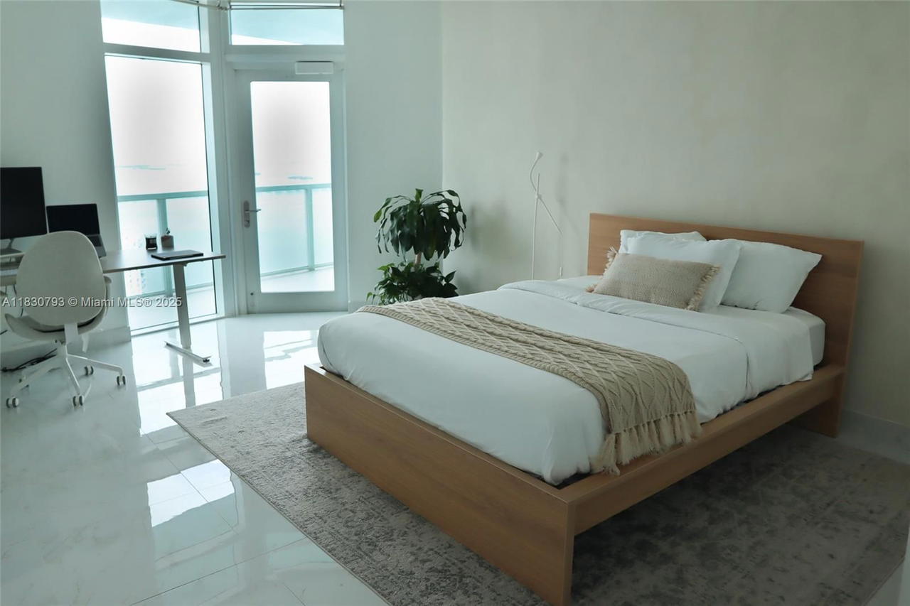 Real estate property located at 1900 Bayshore Dr #3804, Miami-dade, Quantum On The Bay Condo, Miami, FL