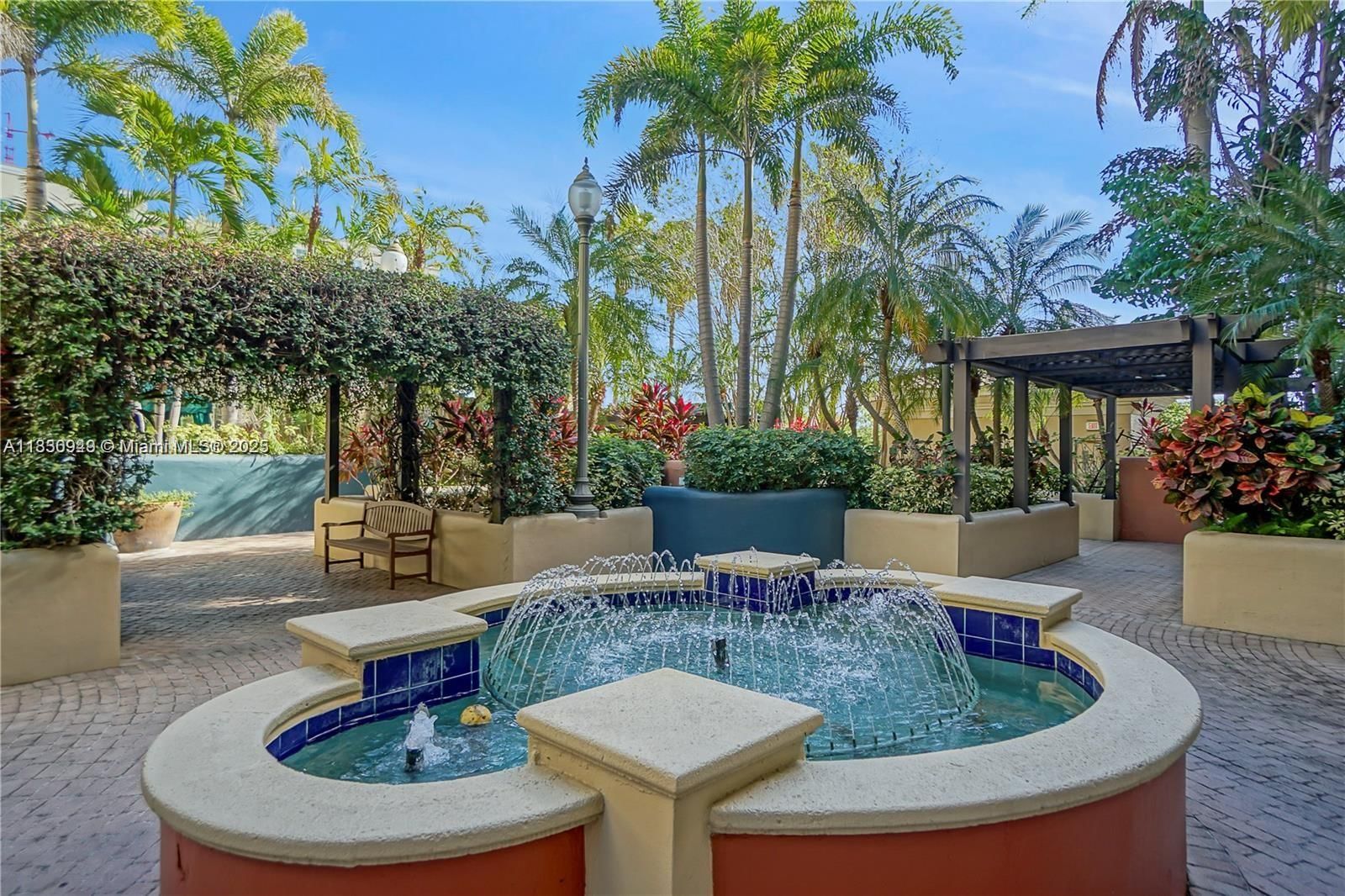 Real estate property located at 520 5th Ave #1707, Broward, Las Olas By The River Con, Fort Lauderdale, FL