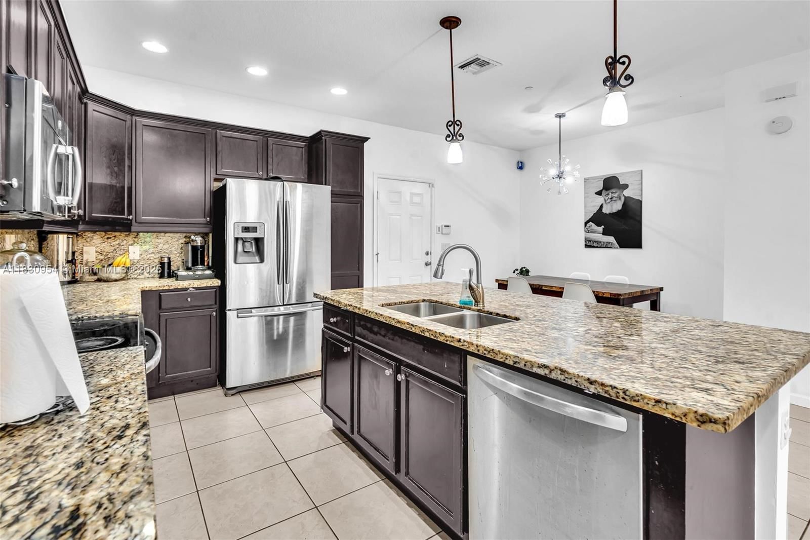 Real estate property located at 8150 Cascada Isles Dr, Broward, Monterra Plat, Cooper City, FL