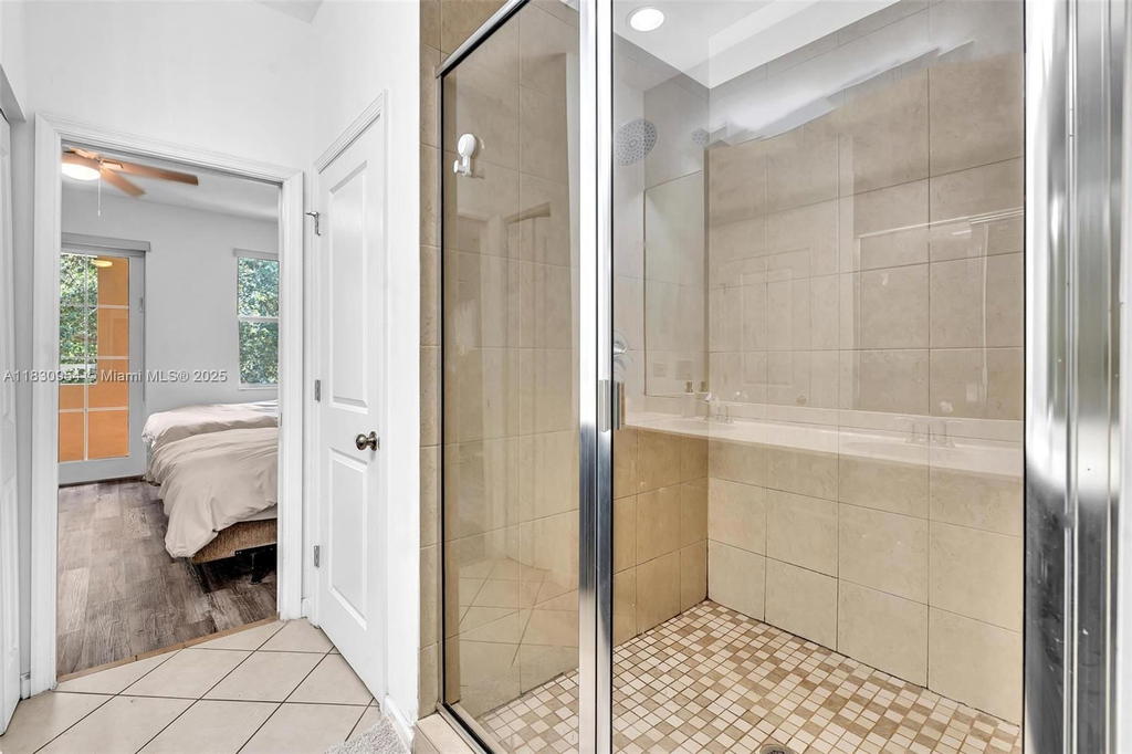 Real estate property located at 8150 Cascada Isles Dr, Broward, Monterra Plat, Cooper City, FL