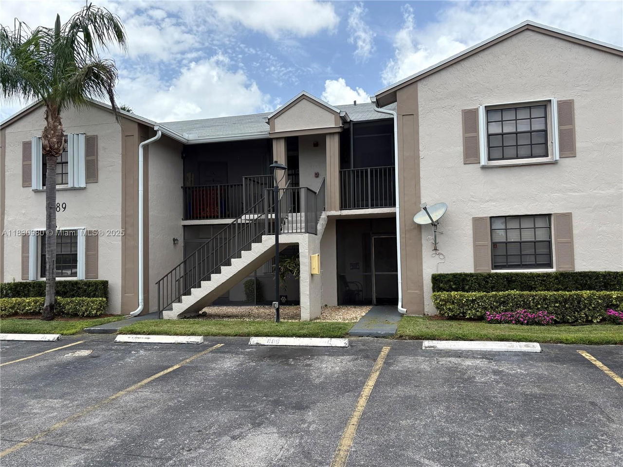 Real estate property located at 889 Hamilton Dr #889H, Miami-dade, Lakeshore Condo 6, Homestead, FL