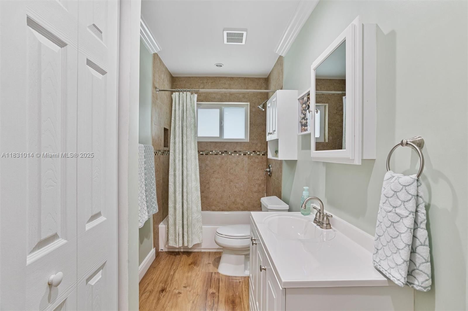 Real estate property located at 9230 192nd Dr, Miami-dade, Whispering Pines Estates, Cutler Bay, FL