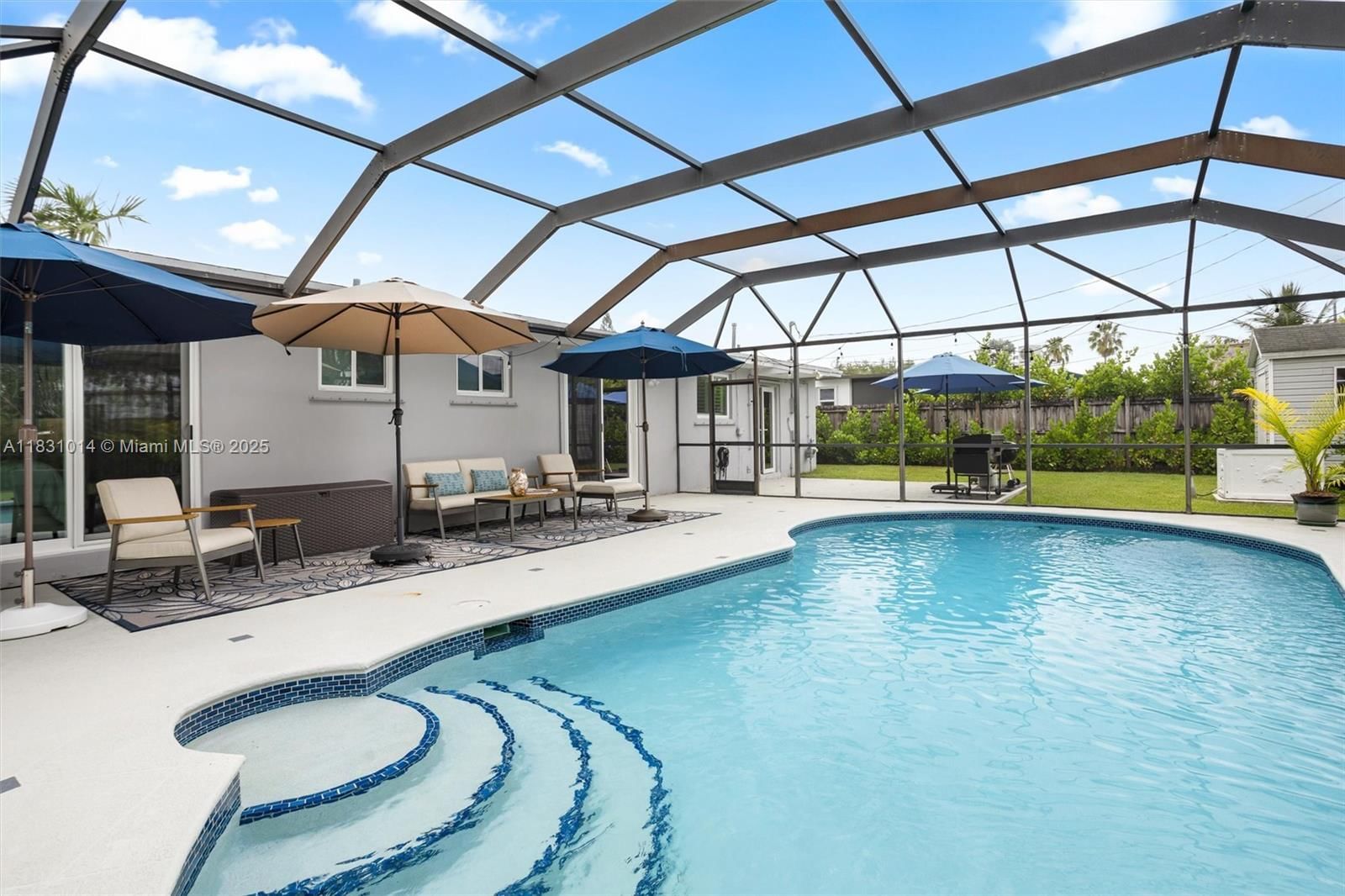 Real estate property located at 9230 192nd Dr, Miami-dade, Whispering Pines Estates, Cutler Bay, FL