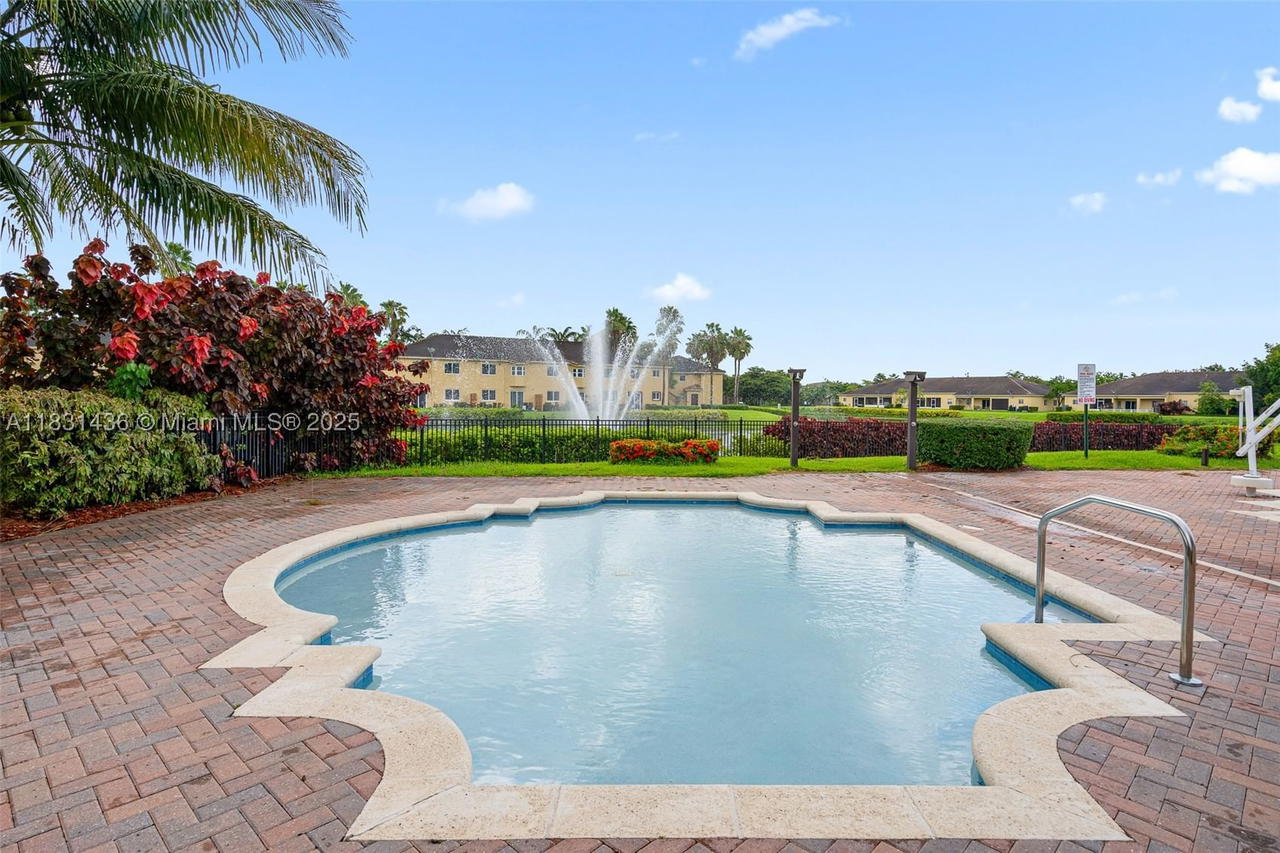 Real estate property located at 980 33rd Ter #104, Miami-dade, Monterey At Malibu Bay Co, Homestead, FL