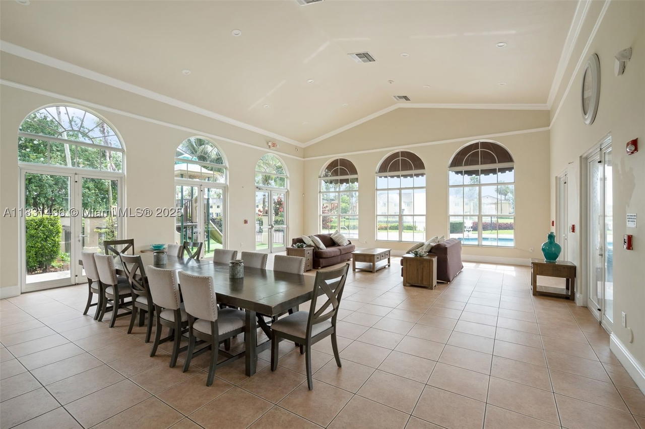 Real estate property located at 980 33rd Ter #104, Miami-dade, Monterey At Malibu Bay Co, Homestead, FL