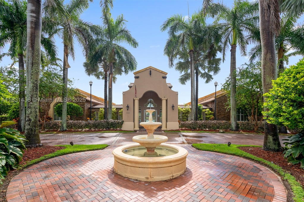 Real estate property located at 980 33rd Ter #104, Miami-dade, Monterey At Malibu Bay Co, Homestead, FL