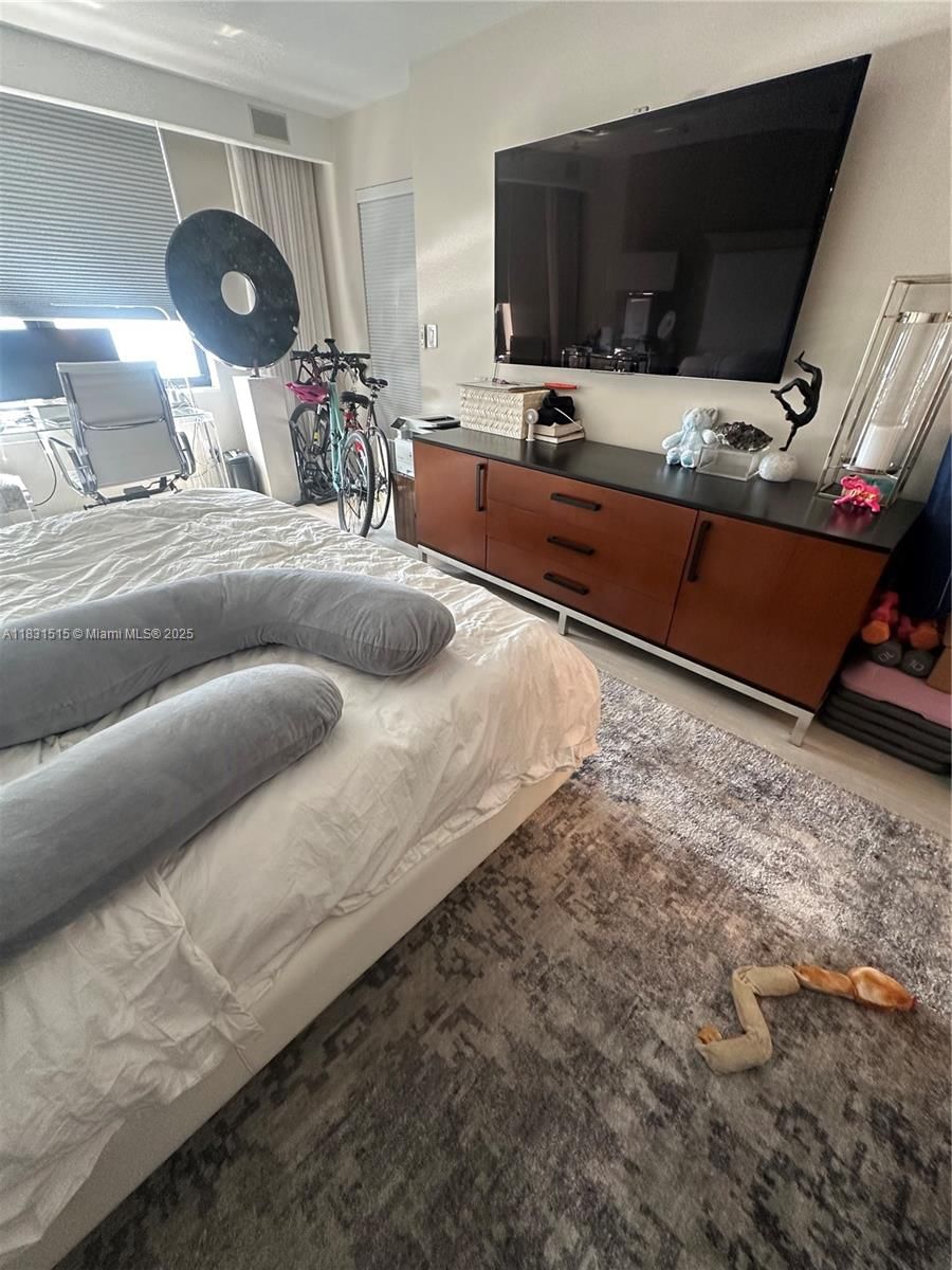 Real estate property located at 2333 Brickell Ave #901, Miami-dade, Brickell Bay Club Condo, Miami, FL