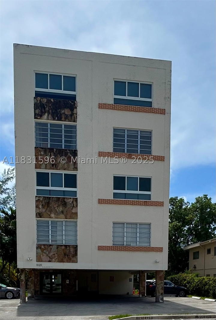 Real estate property located at 1020 94th St #202, Miami-dade, Chatillon Hall Condominiu, Bay Harbor Islands, FL