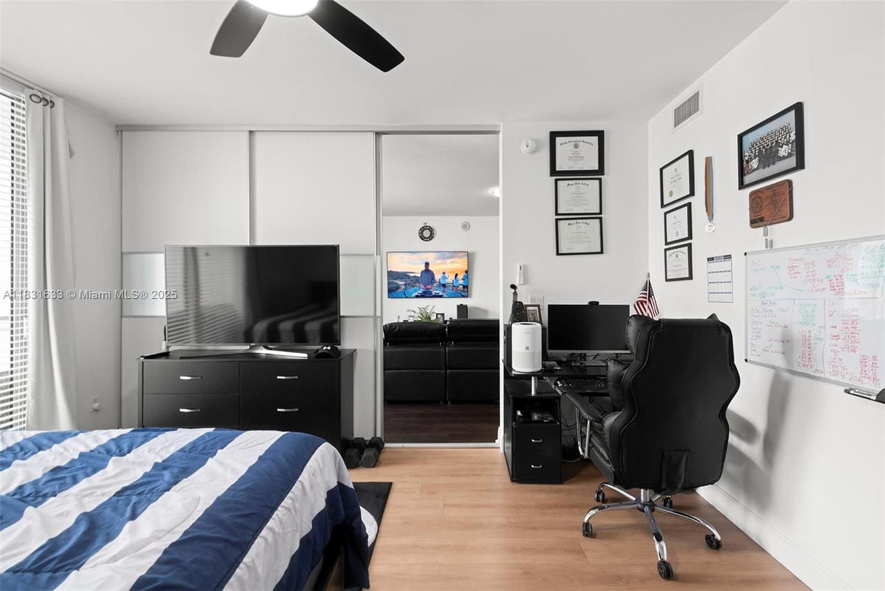 Real estate property located at 90 3rd St #2214, Miami-dade, Ivy Condo, Miami, FL