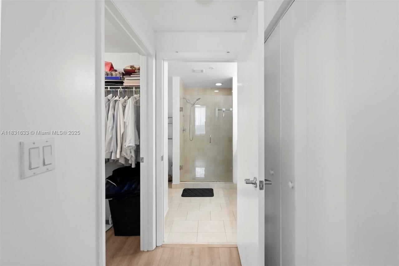 Real estate property located at 90 3rd St #2214, Miami-dade, Ivy Condo, Miami, FL