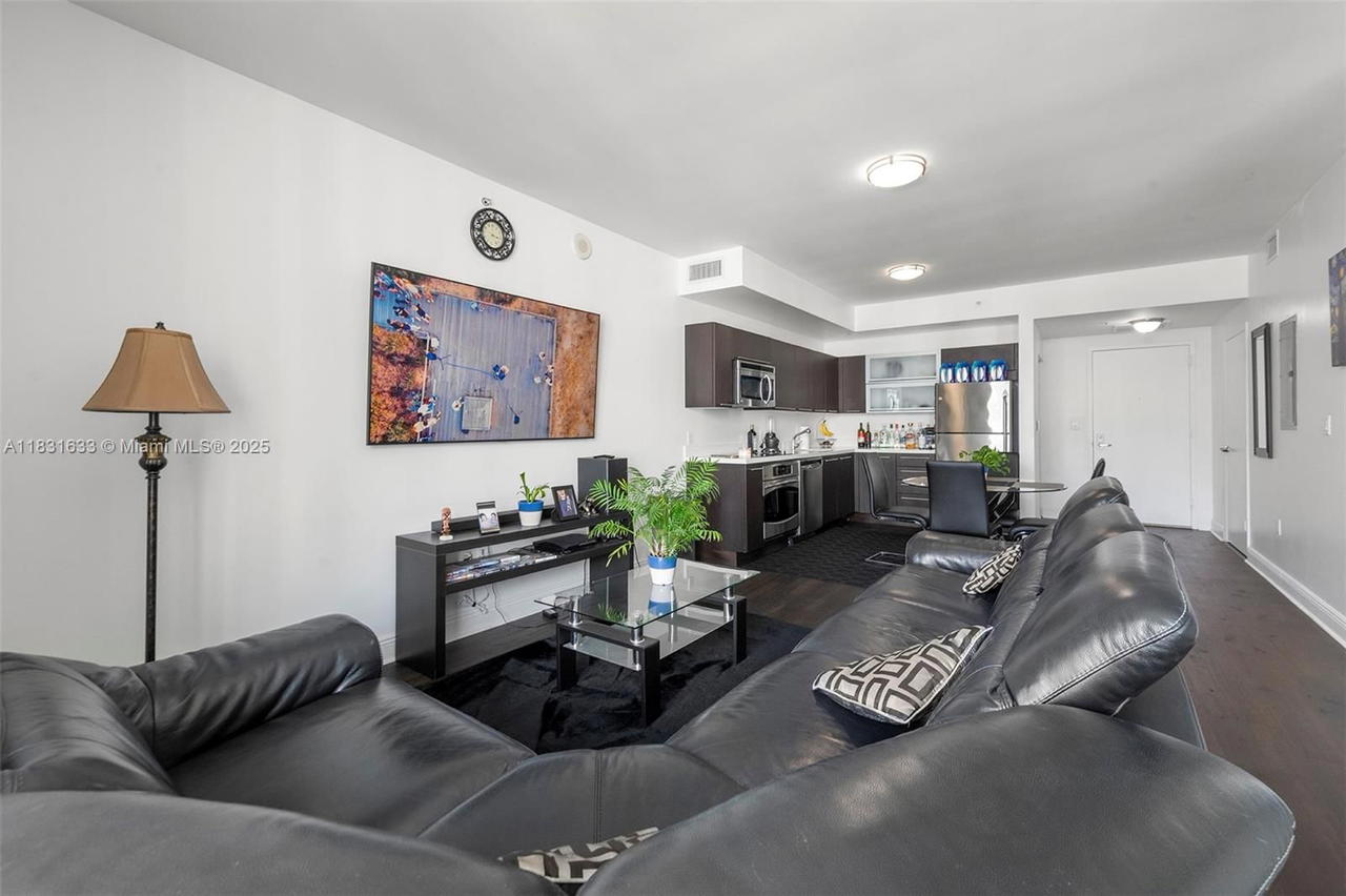 Real estate property located at 90 3rd St #2214, Miami-dade, Ivy Condo, Miami, FL