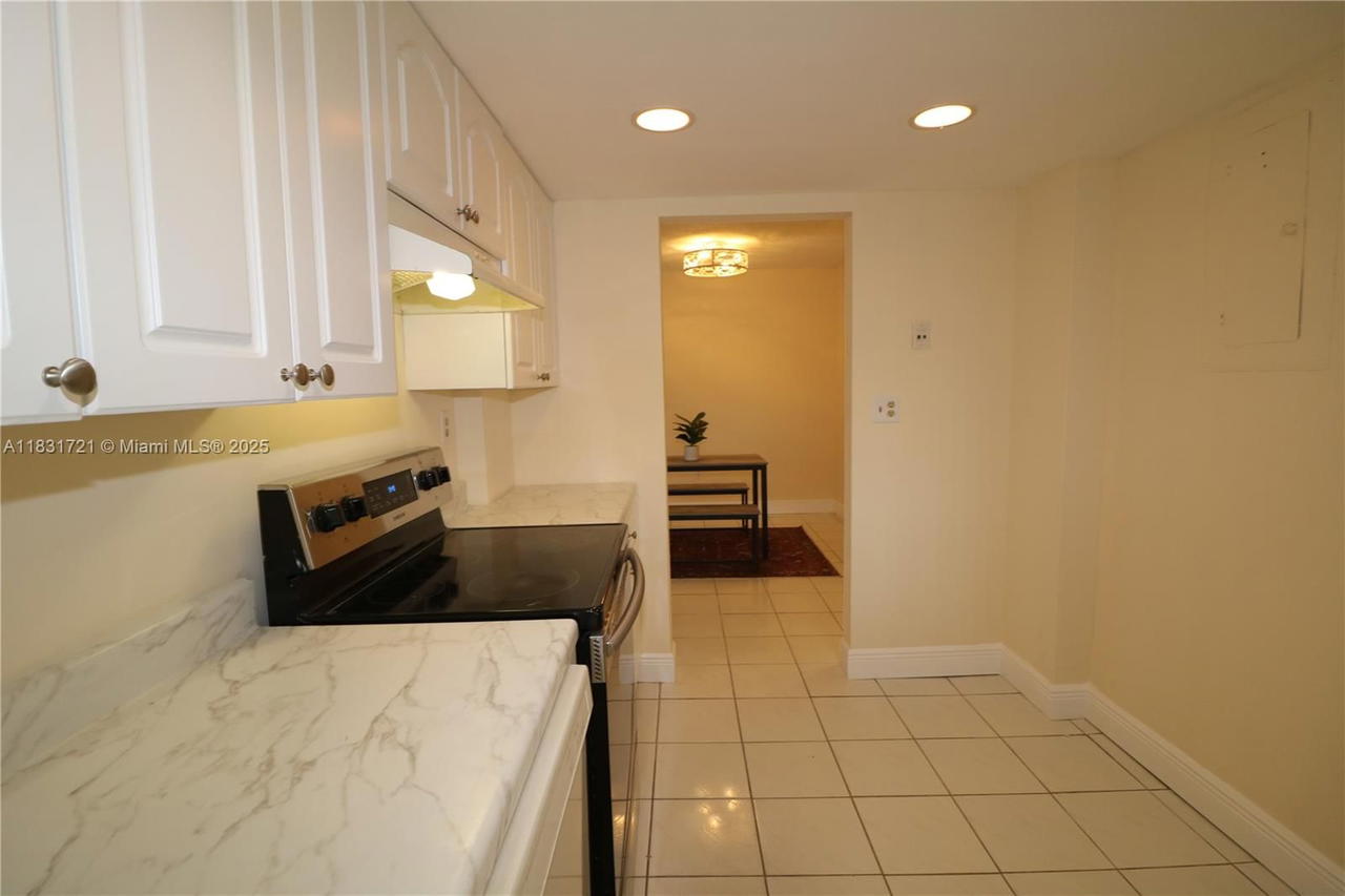 Real estate property located at 9410 Flagler St #101-1, Miami-dade, Versialles Gardens Ii Con, Miami, FL