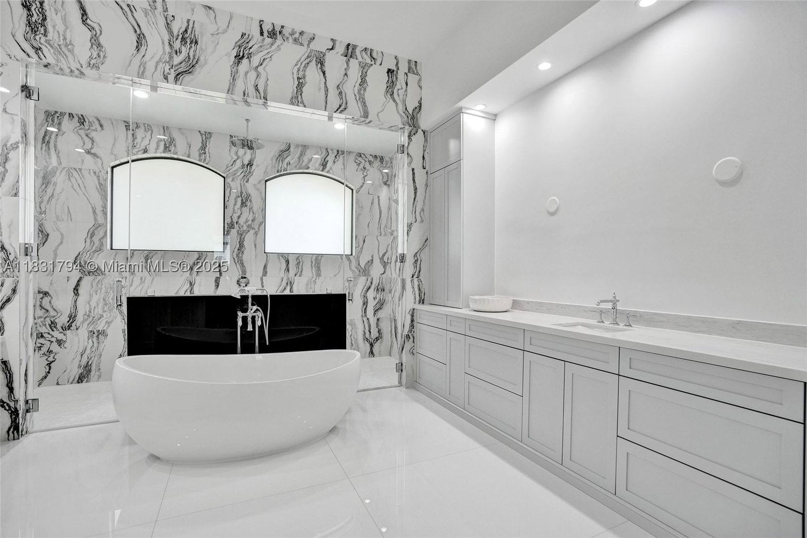 Real estate property located at 11056 Blackhawk Blvd, Broward, Blackhawk Ranches, Davie, FL