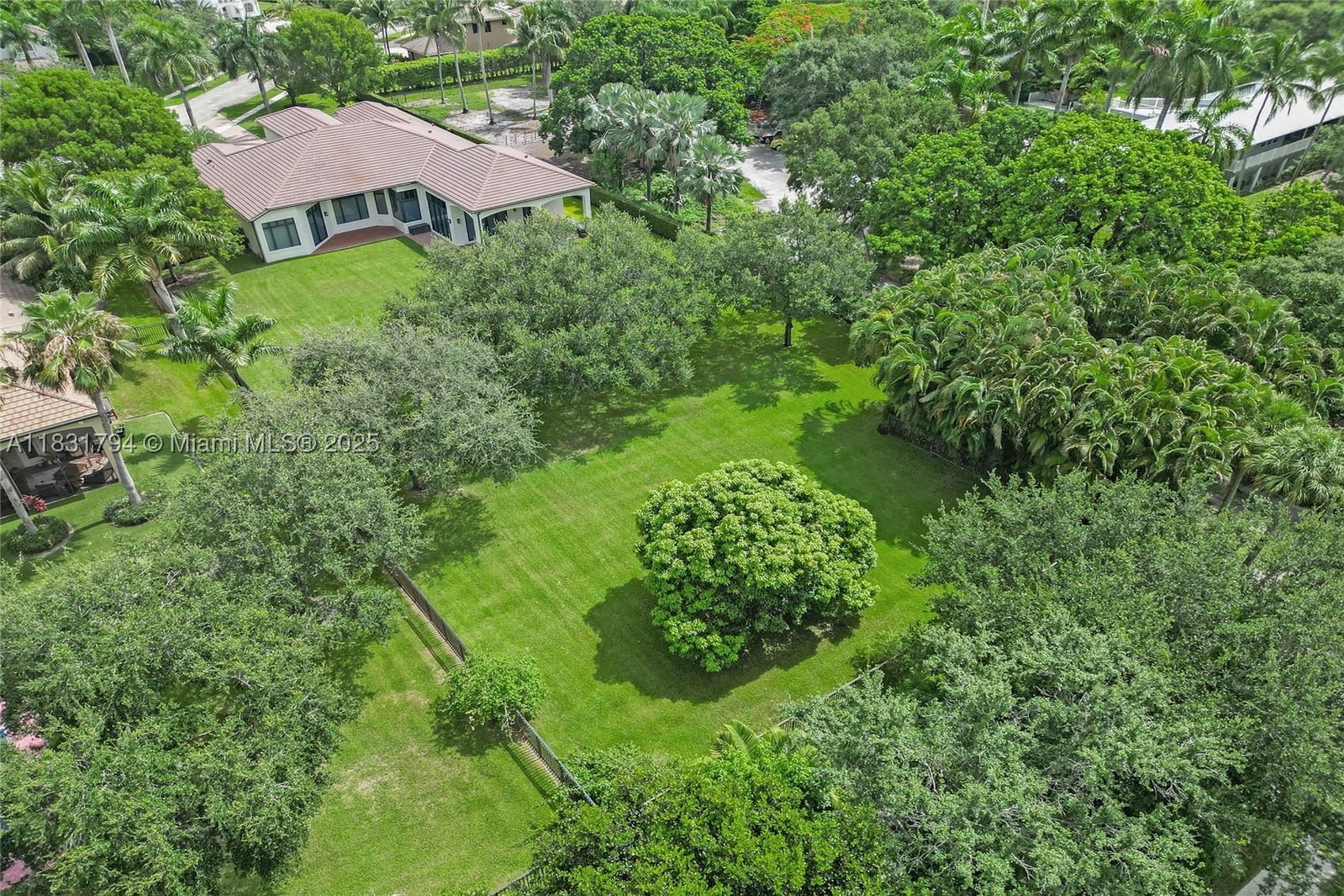 Real estate property located at 11056 Blackhawk Blvd, Broward, Blackhawk Ranches, Davie, FL