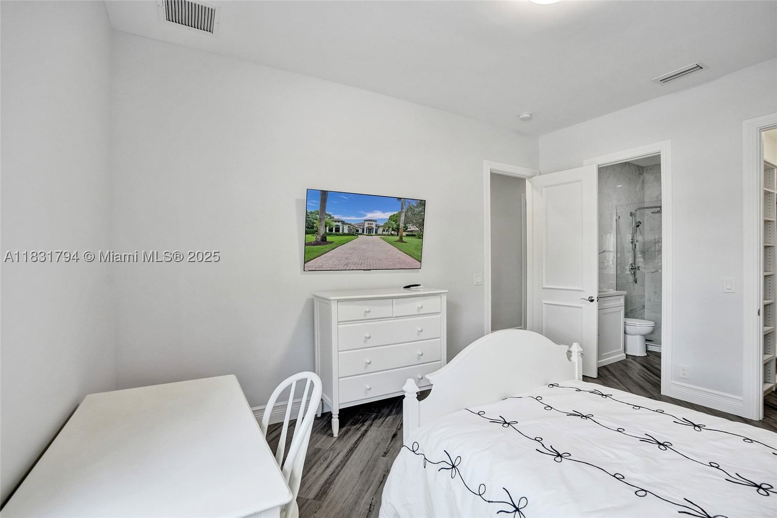 Real estate property located at 11056 Blackhawk Blvd, Broward, Blackhawk Ranches, Davie, FL