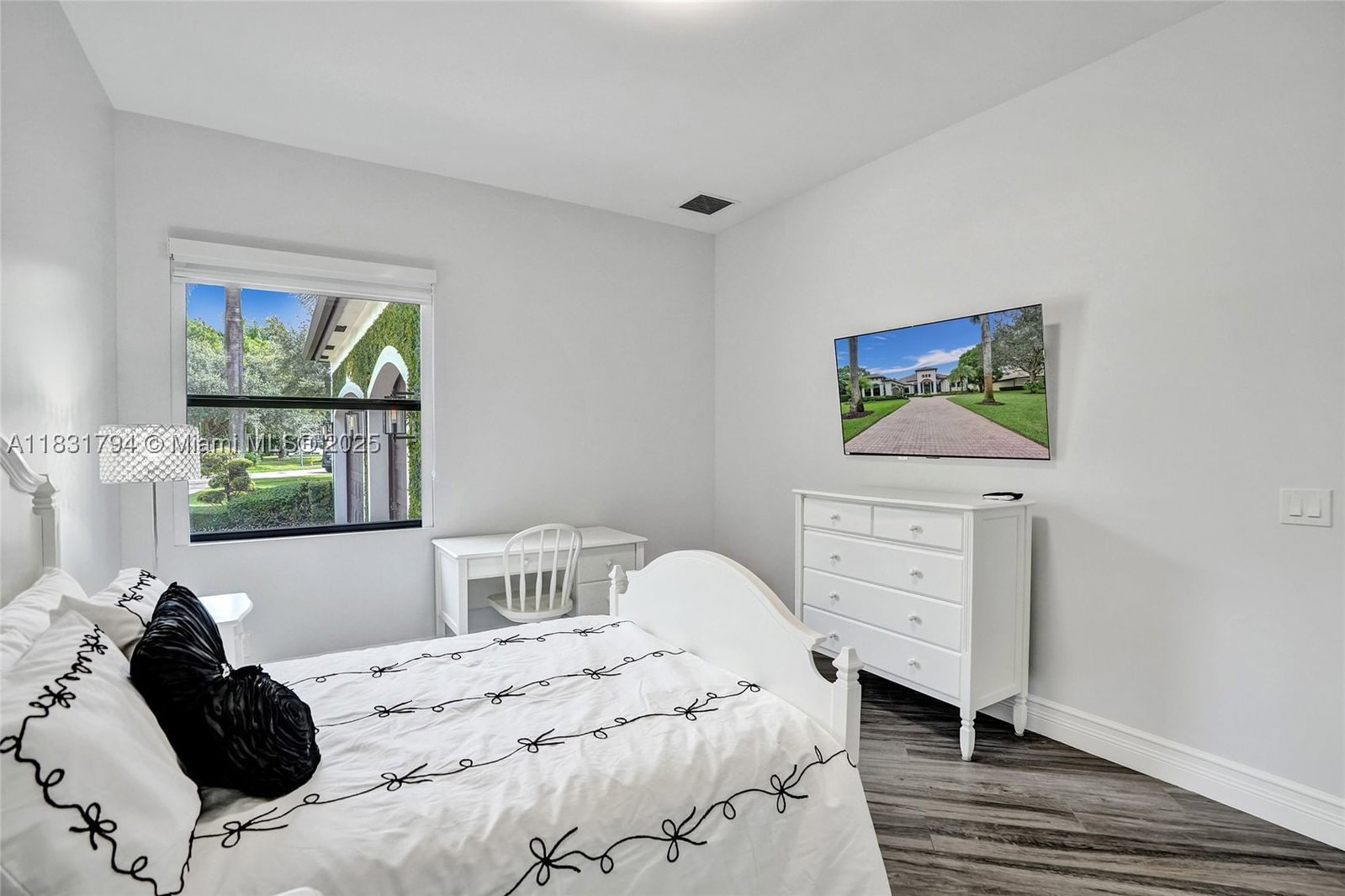 Real estate property located at 11056 Blackhawk Blvd, Broward, Blackhawk Ranches, Davie, FL