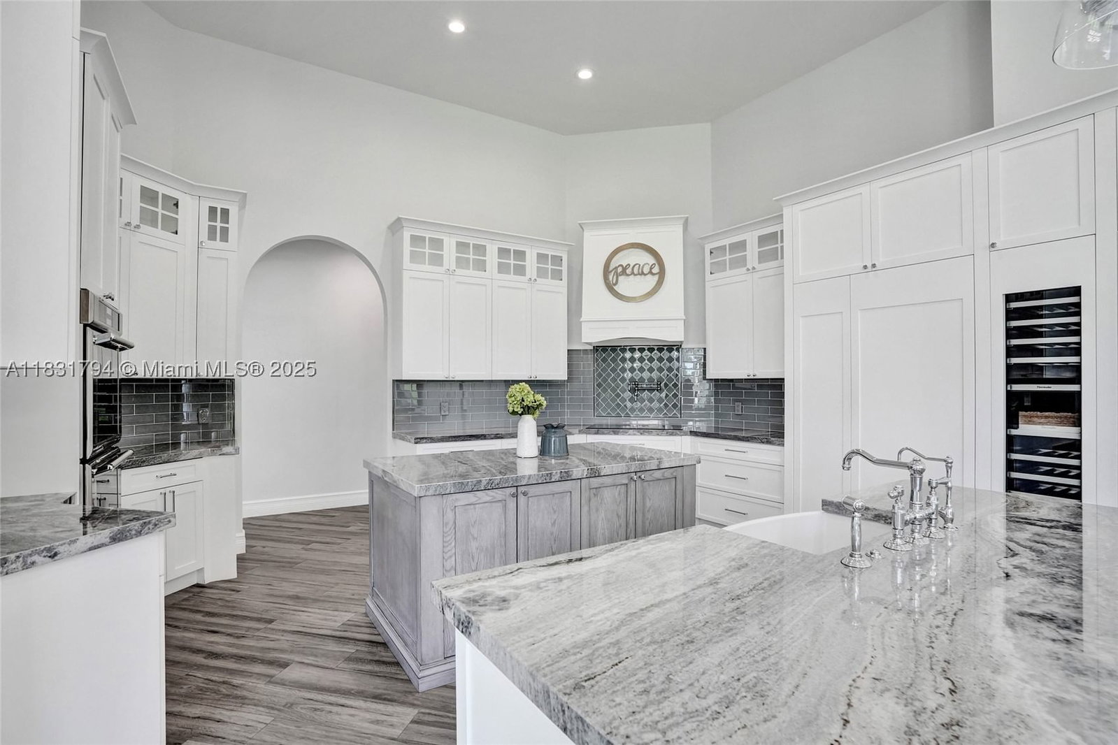 Real estate property located at 11056 Blackhawk Blvd, Broward, Blackhawk Ranches, Davie, FL