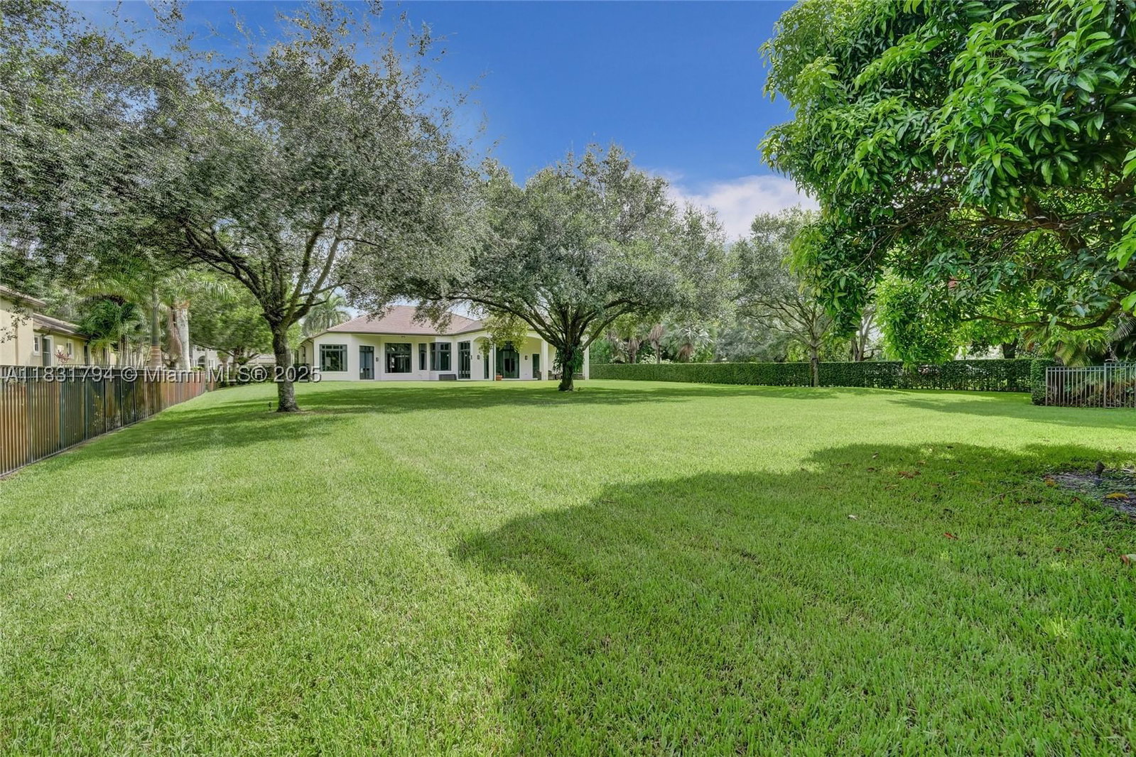 Real estate property located at 11056 Blackhawk Blvd, Broward, Blackhawk Ranches, Davie, FL