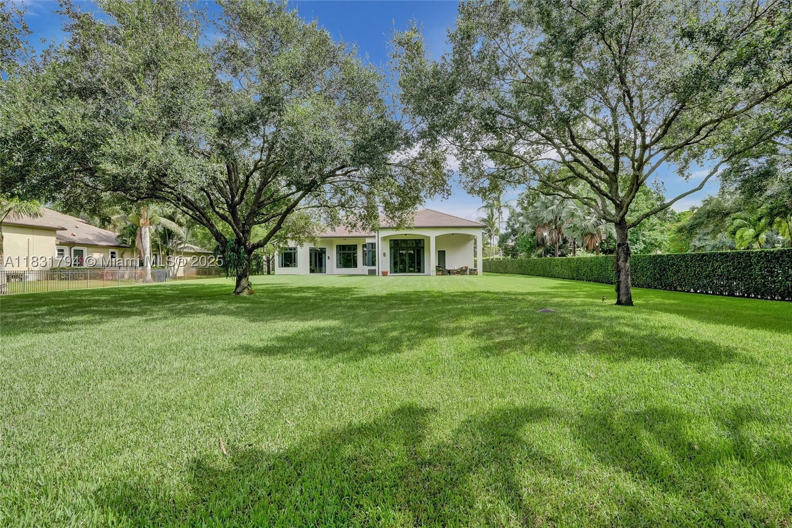 Real estate property located at 11056 Blackhawk Blvd, Broward, Blackhawk Ranches, Davie, FL