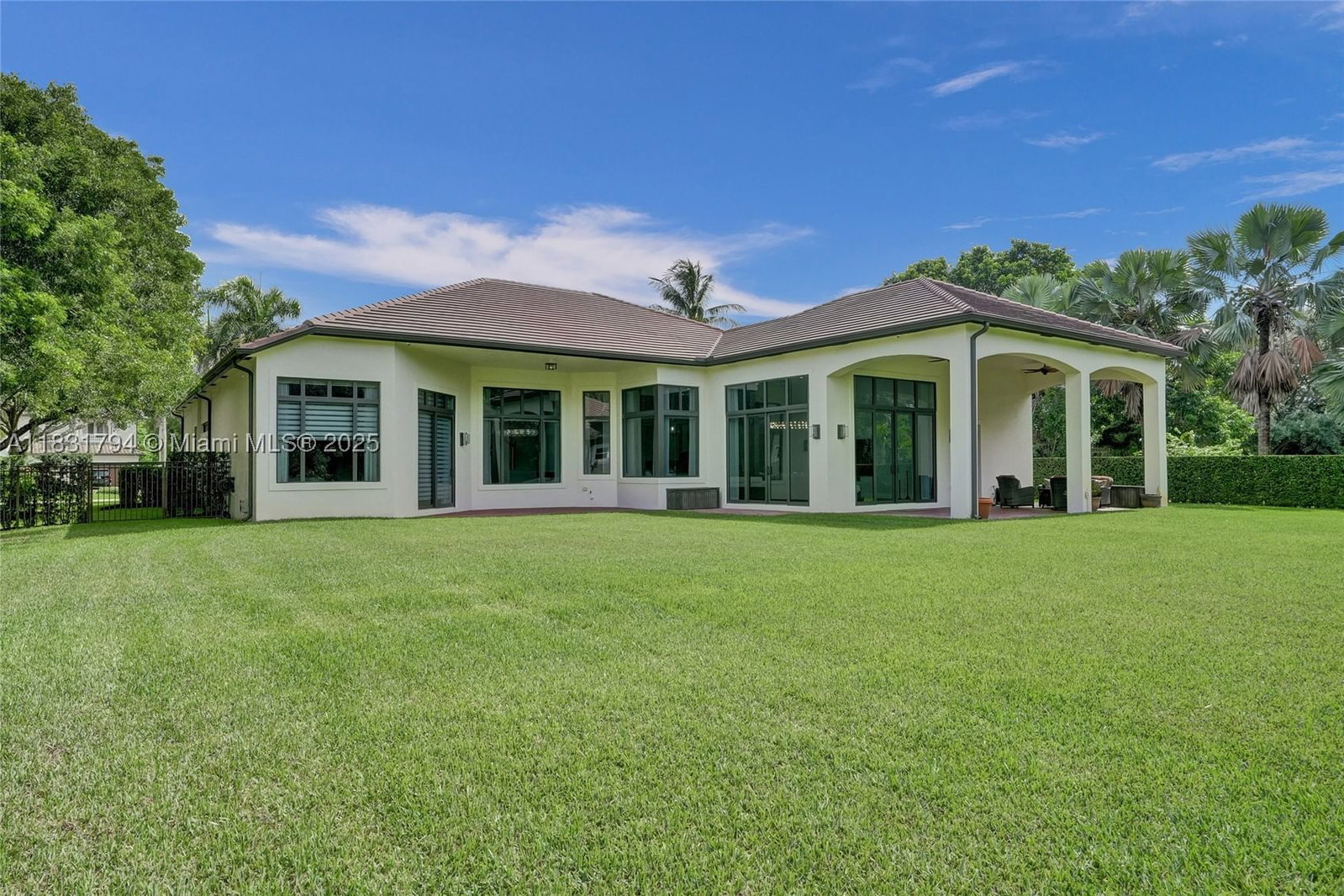 Real estate property located at 11056 Blackhawk Blvd, Broward, Blackhawk Ranches, Davie, FL