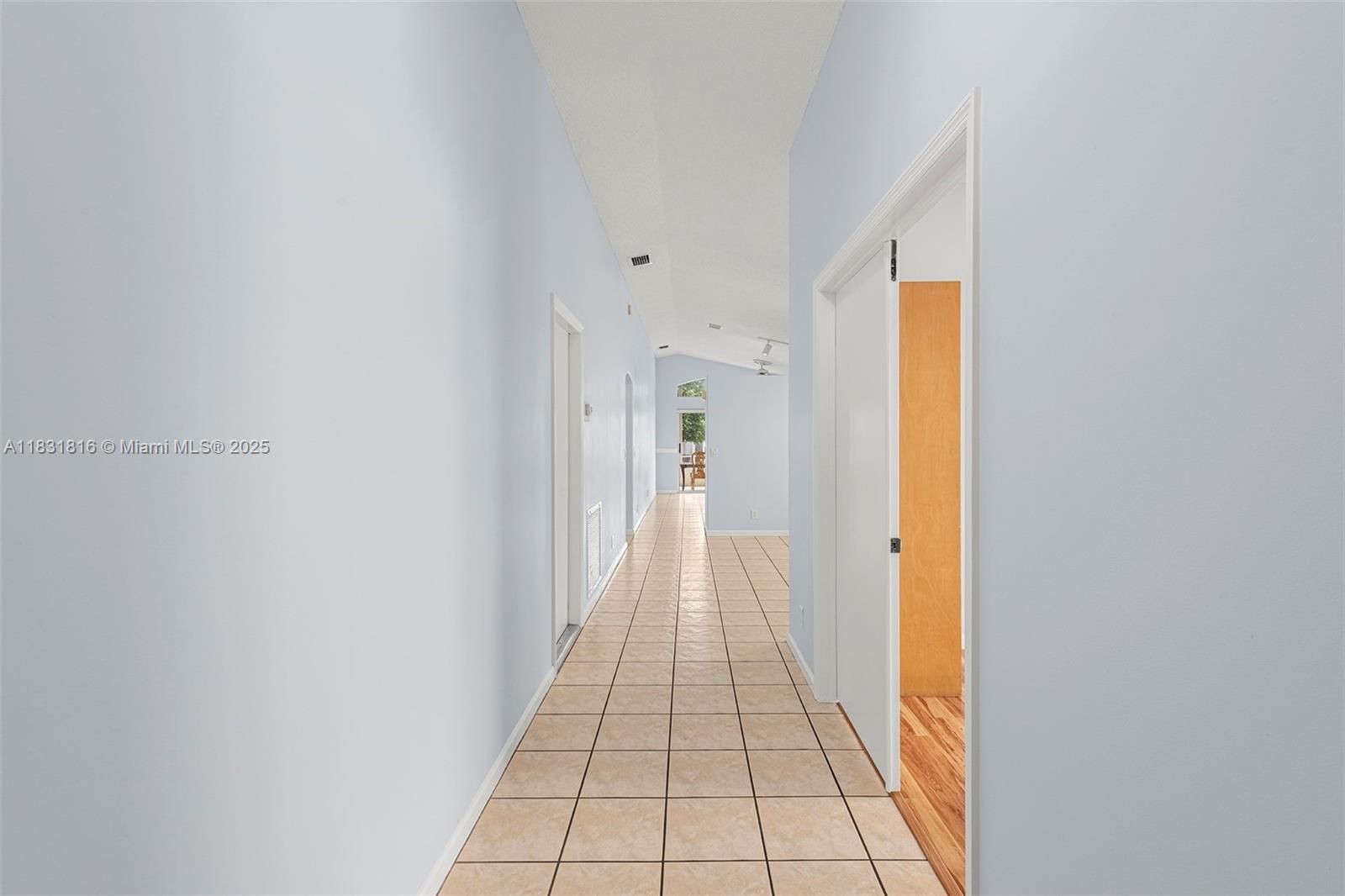Real estate property located at 5618 Kingsmill Ct, Palm Beach, Winston Trails Par 11, Lake Worth, FL