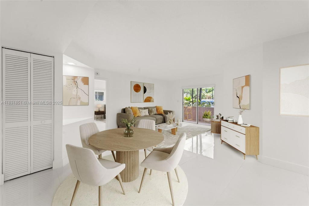 Real estate property located at 4720 102nd Ave #108-21, Miami-dade, Doral Pk Co Club Villas C, Doral, FL
