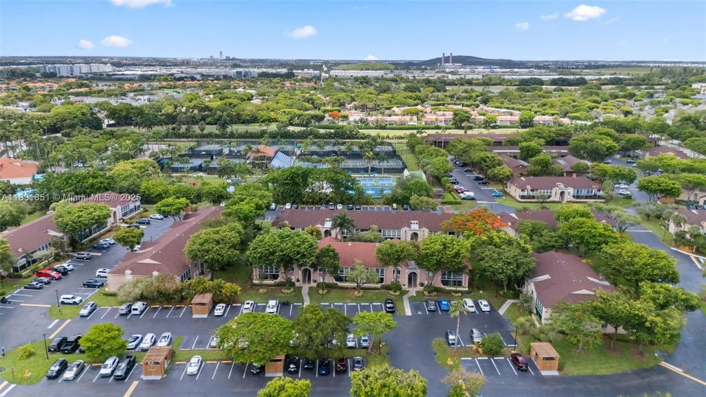 Real estate property located at 4720 102nd Ave #108-21, Miami-dade, Doral Pk Co Club Villas C, Doral, FL