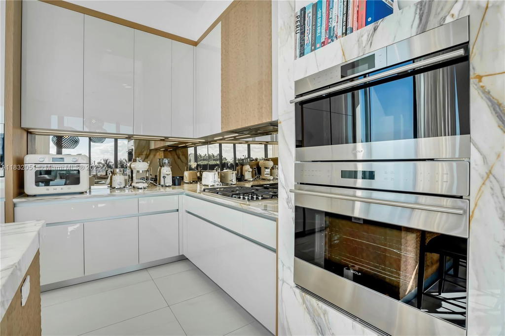 Real estate property located at 2811 Bayshore Dr #4A, Miami-dade, C.g.b. Subdivision, Miami, FL