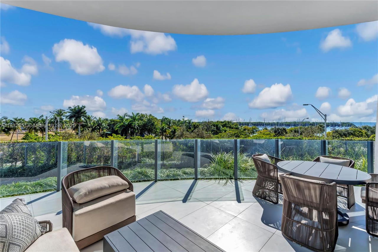 Real estate property located at 2811 Bayshore Dr #4A, Miami-dade, C.g.b. Subdivision, Miami, FL